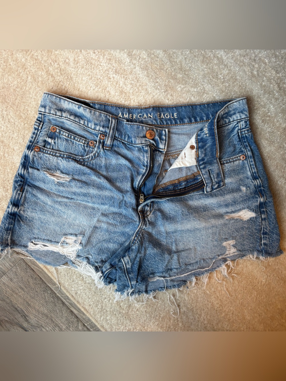 American Eagle 90’s Boyfriend short